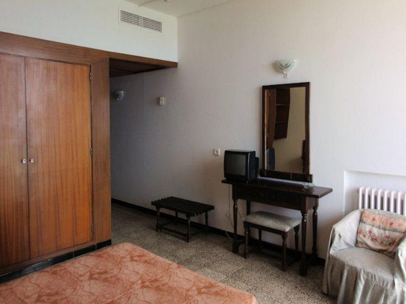 Hotel Abrat San Antonio  Exterior photo