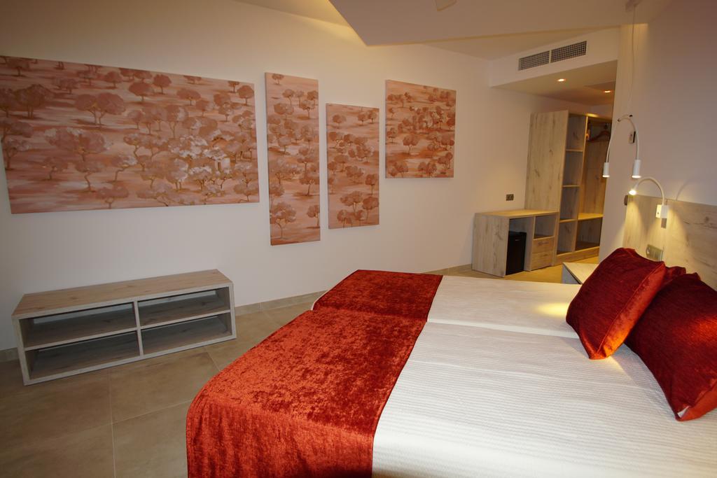 Hotel Abrat San Antonio  Exterior photo